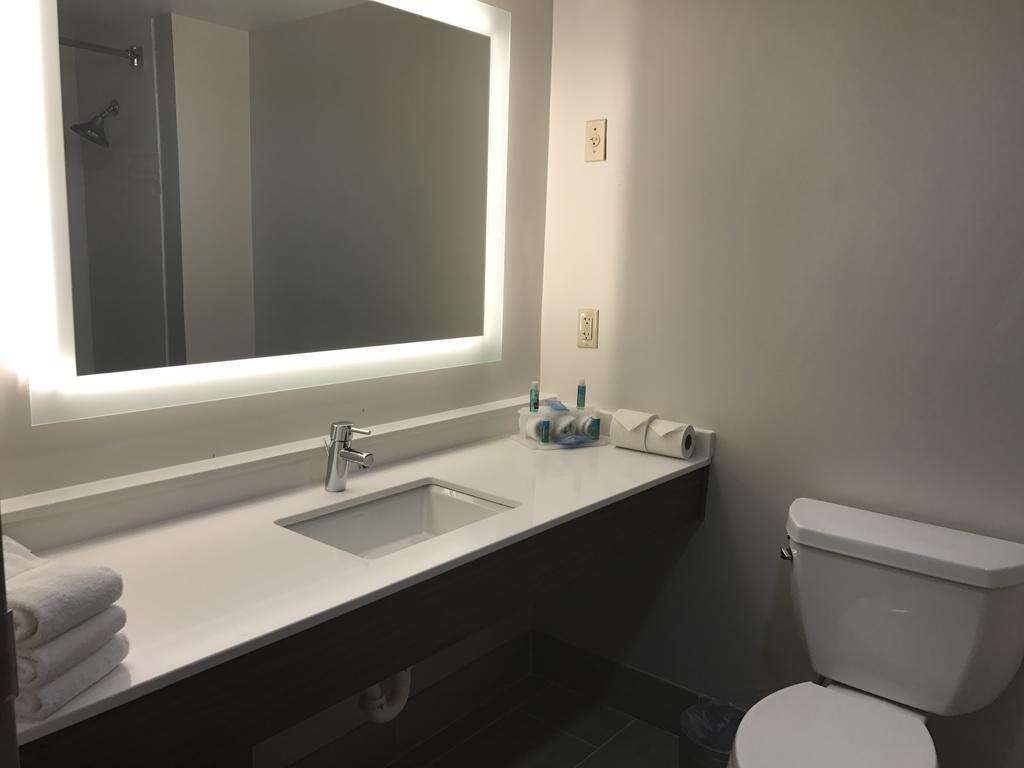 Holiday Inn Express Hotel & Suites Louisville East By Ihg Exteriér fotografie